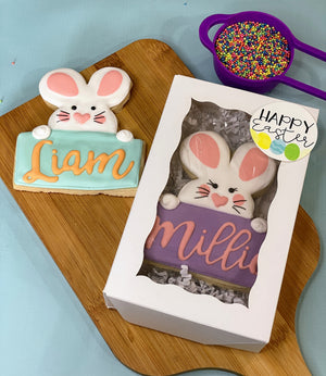 Personalized bunny plaque